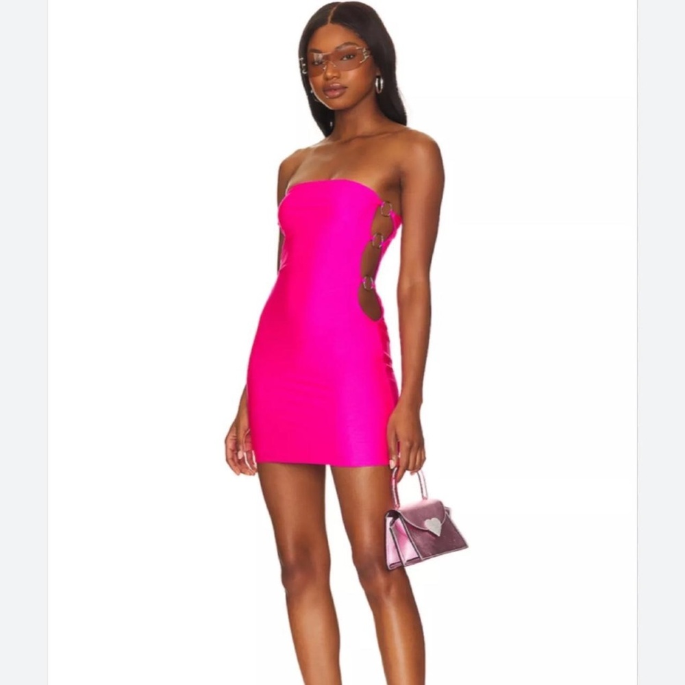 💖 Superdown Hot Pink Strapless Mini Dress